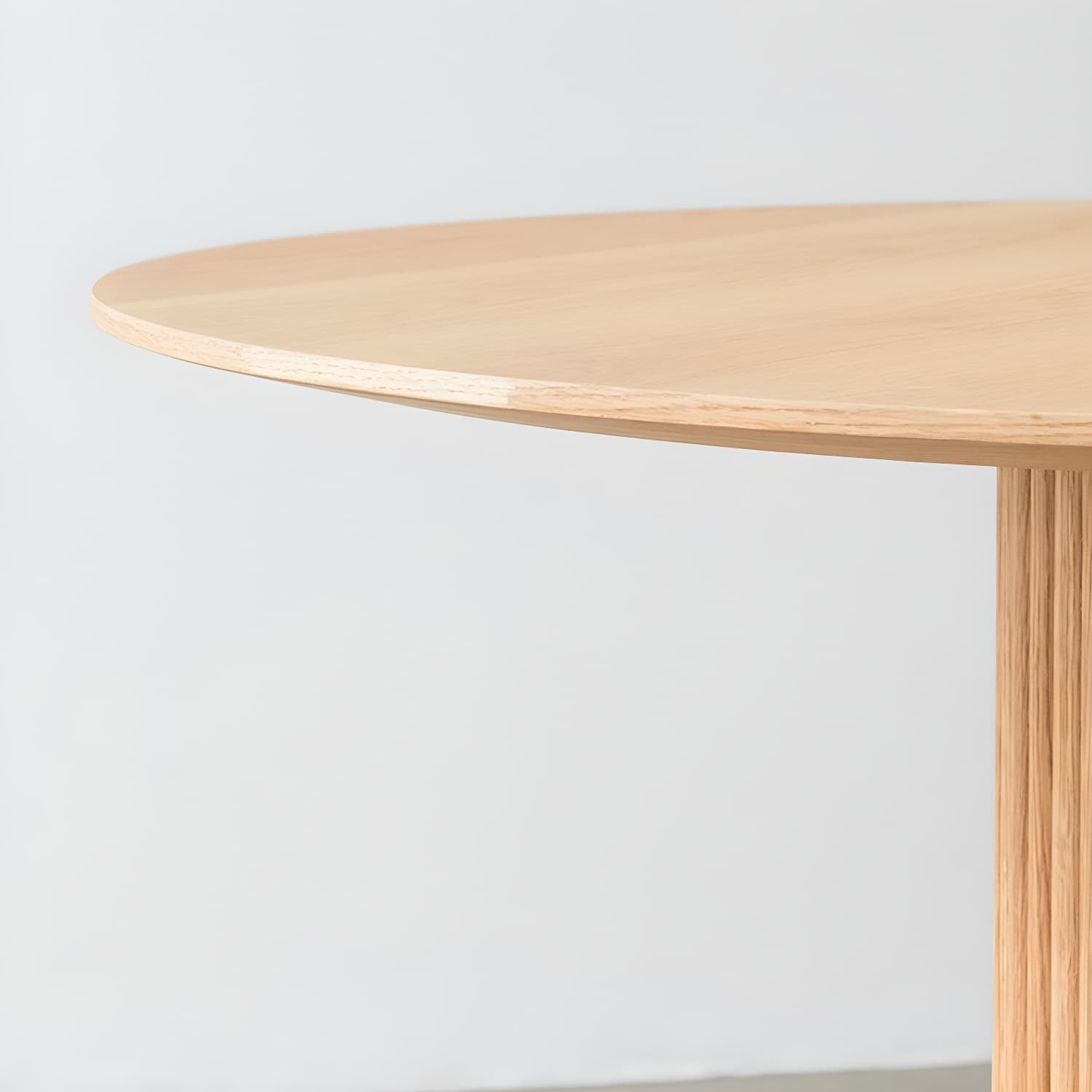 Solid Wood Dining Table Round Modern Pedestal Dining Table for Home Use - image 8