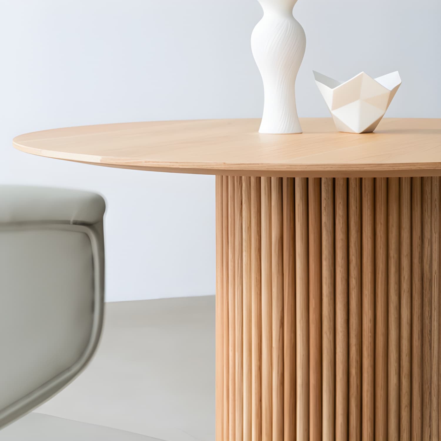 Modern Round Wood Dining Table Home Kitchen Dinner Pedestal Dining Table - image 9