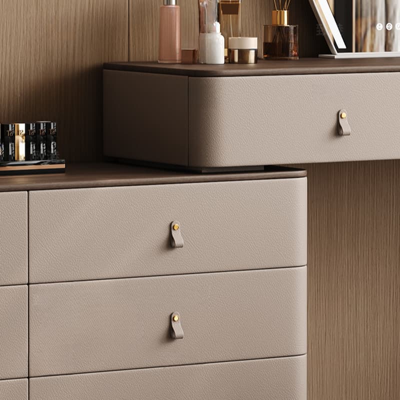 Tan Vanity Set with Scalable Telescopic and Push-Pull Features - image 6