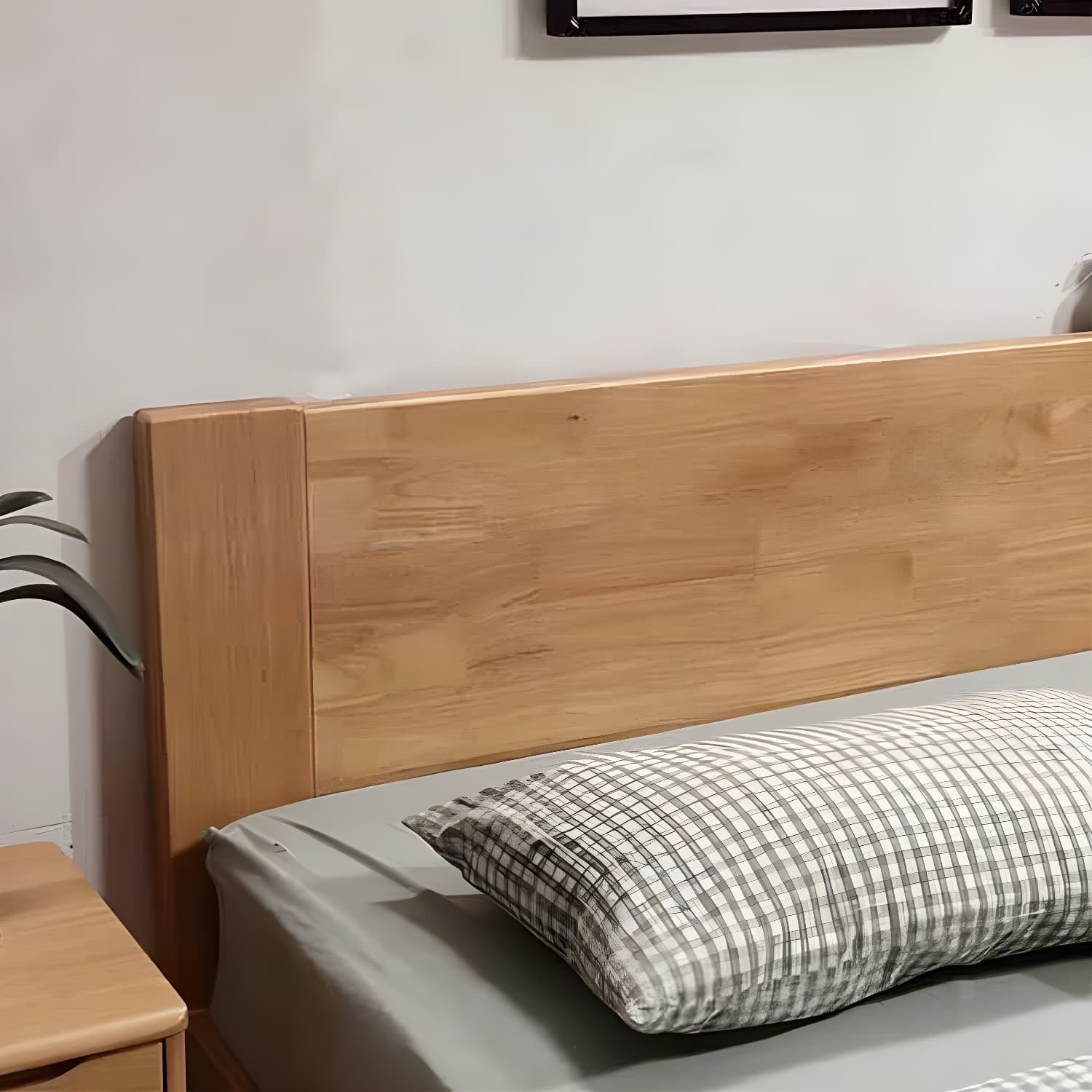 Modern Solid Color Panel Bed Rubberwood Standard Bed with Headboard - image 7