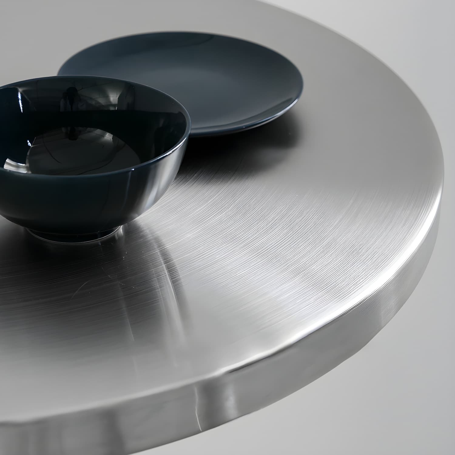 Industrial Dining Room Table Stainless Steel Table with Pedestal Table for Home Kitchen Dinner - image 3