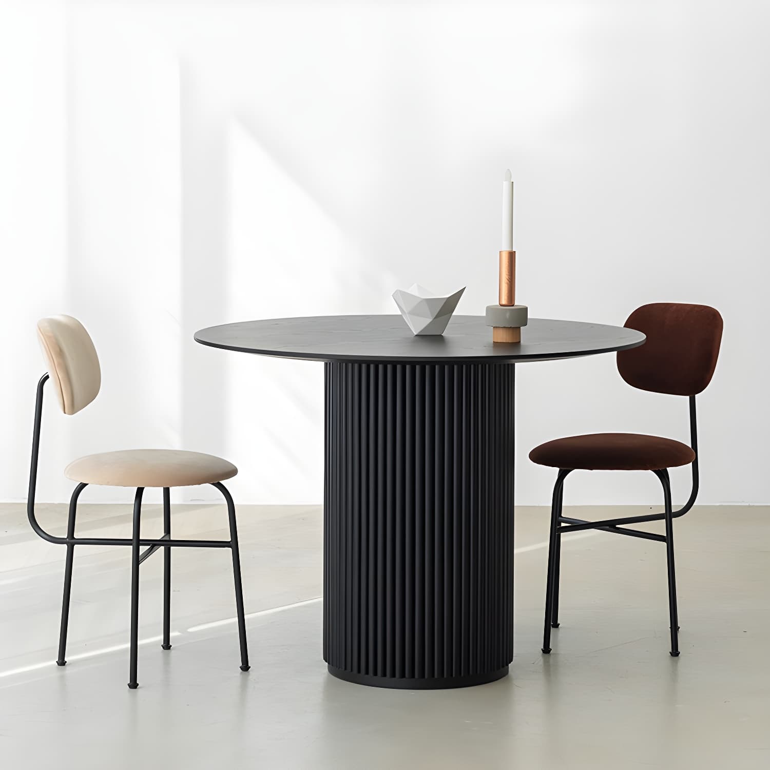 Solid Wood Dining Table Round Modern Pedestal Dining Table for Home Use - image 13
