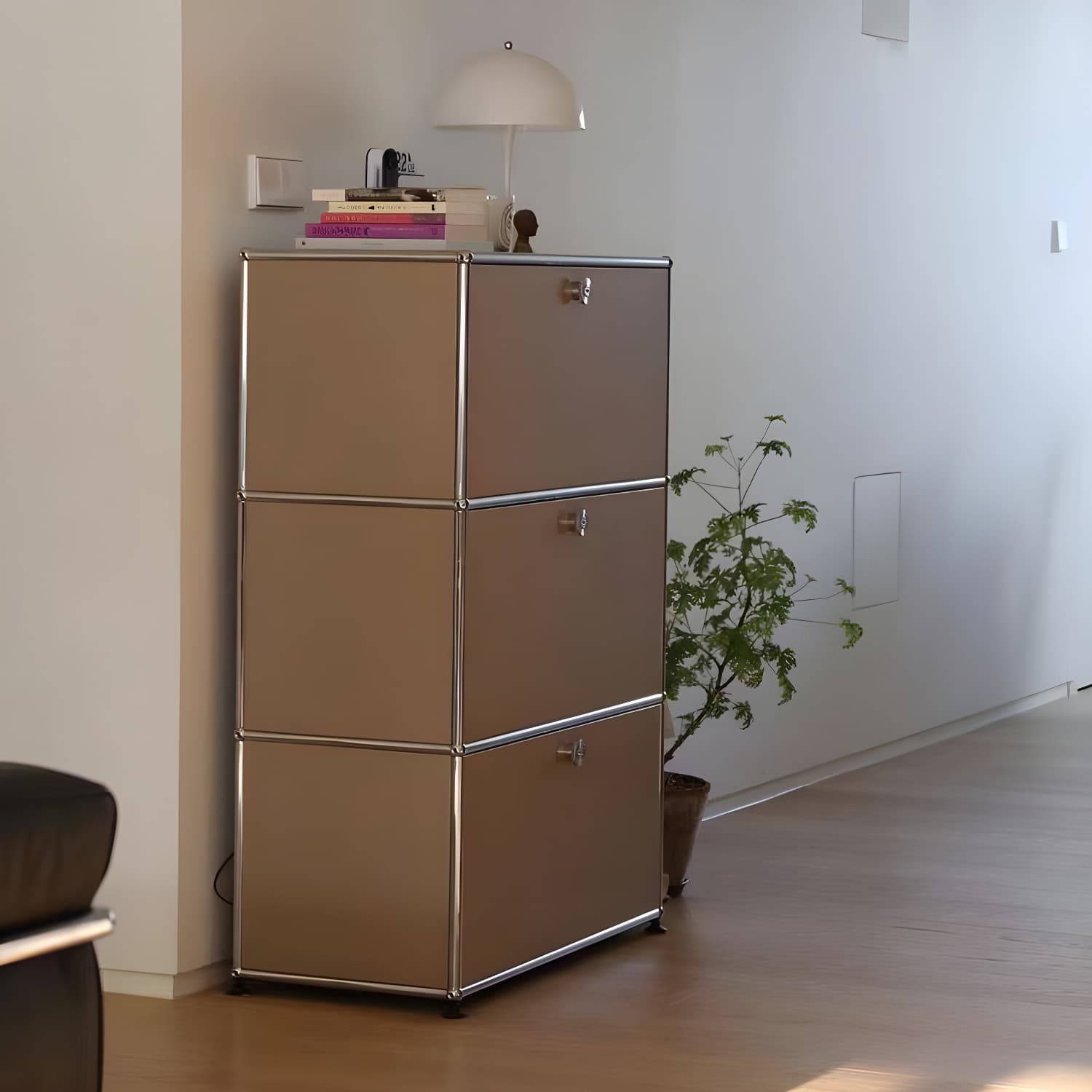 Stainless Steel Sideboard Modern Style Dining Sideboard with Locking Cabinet - image 16