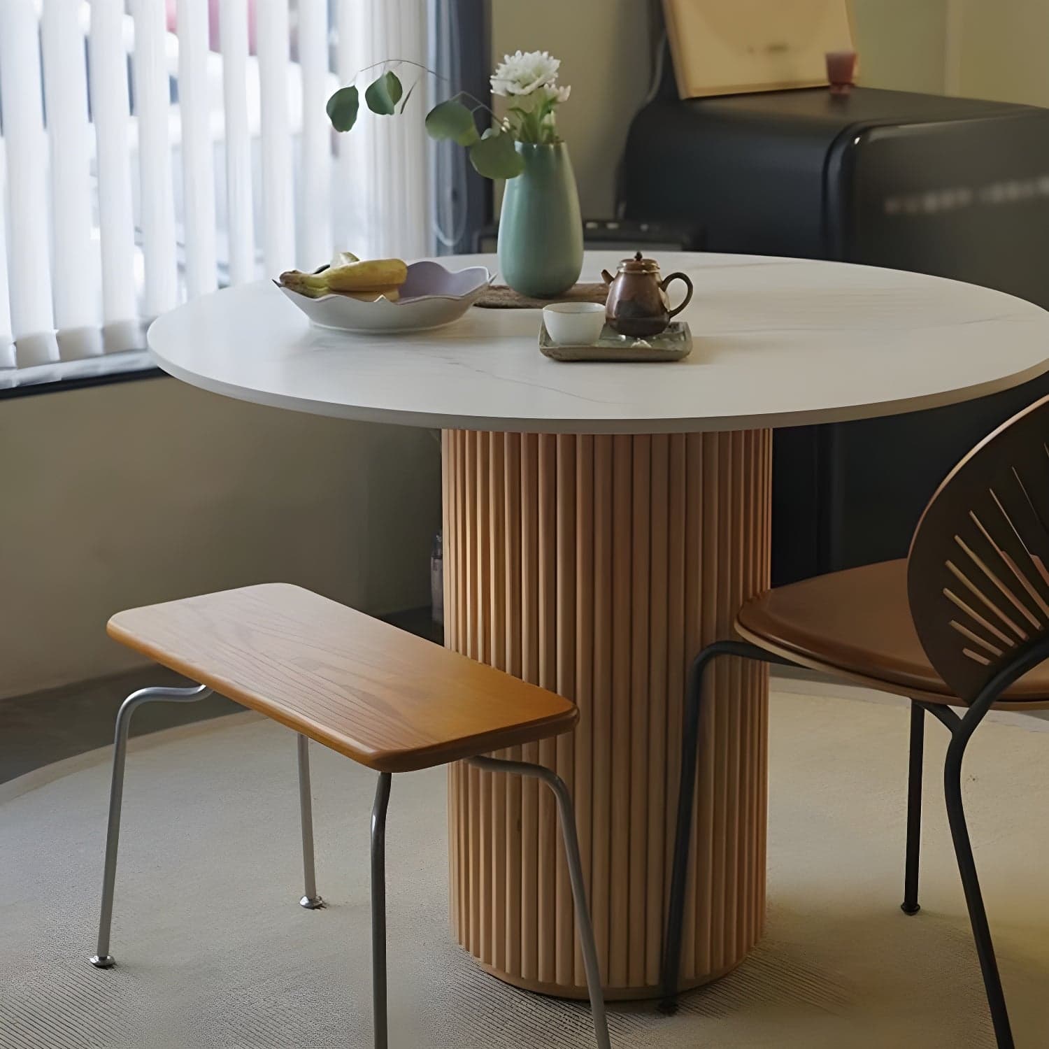 Solid Wood Dining Table Round Modern Pedestal Dining Table for Home Use - image 3