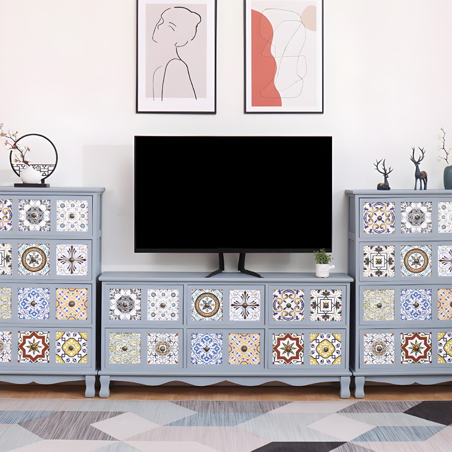 Mid-century Modern 22.83"H Solid Wood TV Media Console with Drawers - image 15