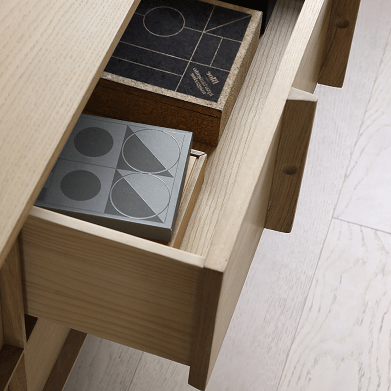 Quartetto Oakwood TV Stand with 6 Drawers