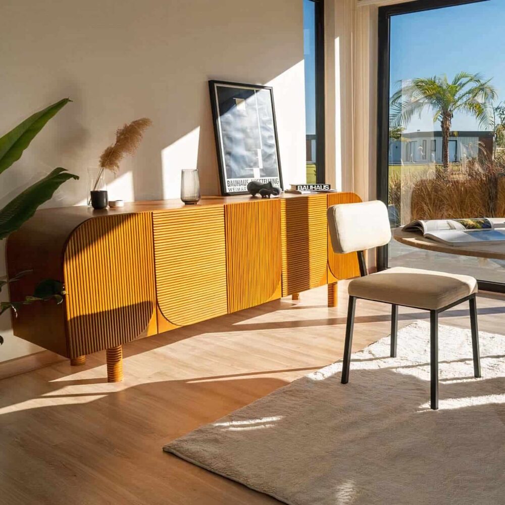 338790482_490772106454660_4840625165225037237_n_auto_x2_toned_light_ai.jpg Warm natural wood Ina