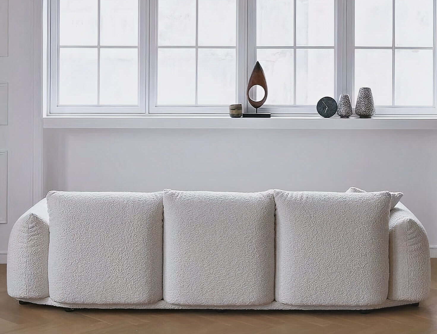 Jayleen sofa with soft