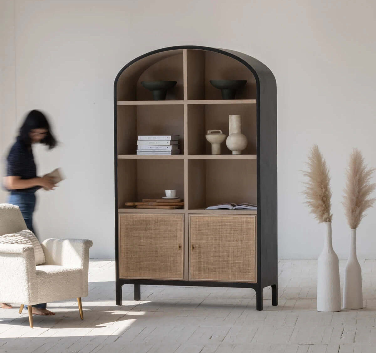 H2e1f2a9a8afb427bb7cbb7f54ea9cdfco.jpg Black Tullio cabinet