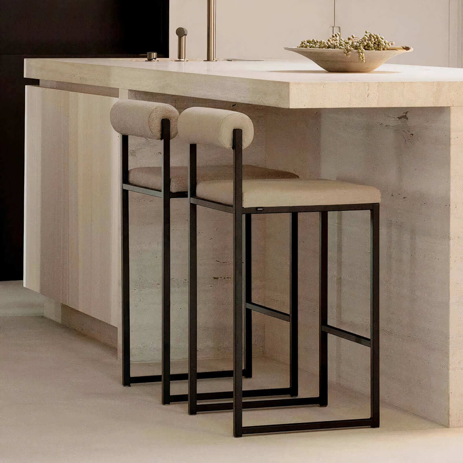 H30f4da79d3324c9eb81cdf6f336e32ccL_LE_auto_x2_e1d3ee48-ab7c-4392-93b8-8d3cb37a9f0d.jpg Caliste velvet barstool