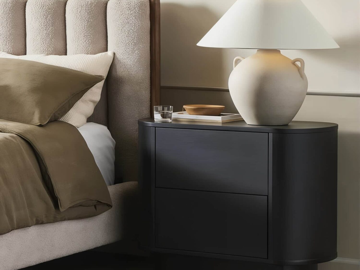 H3ee4125b3fd54b22aa1c273843ebe474Q_LE_upscale_balanced_x2_93b98b8a-eaac-4756-a063-031654e2aeca.jpg Modern Ezra