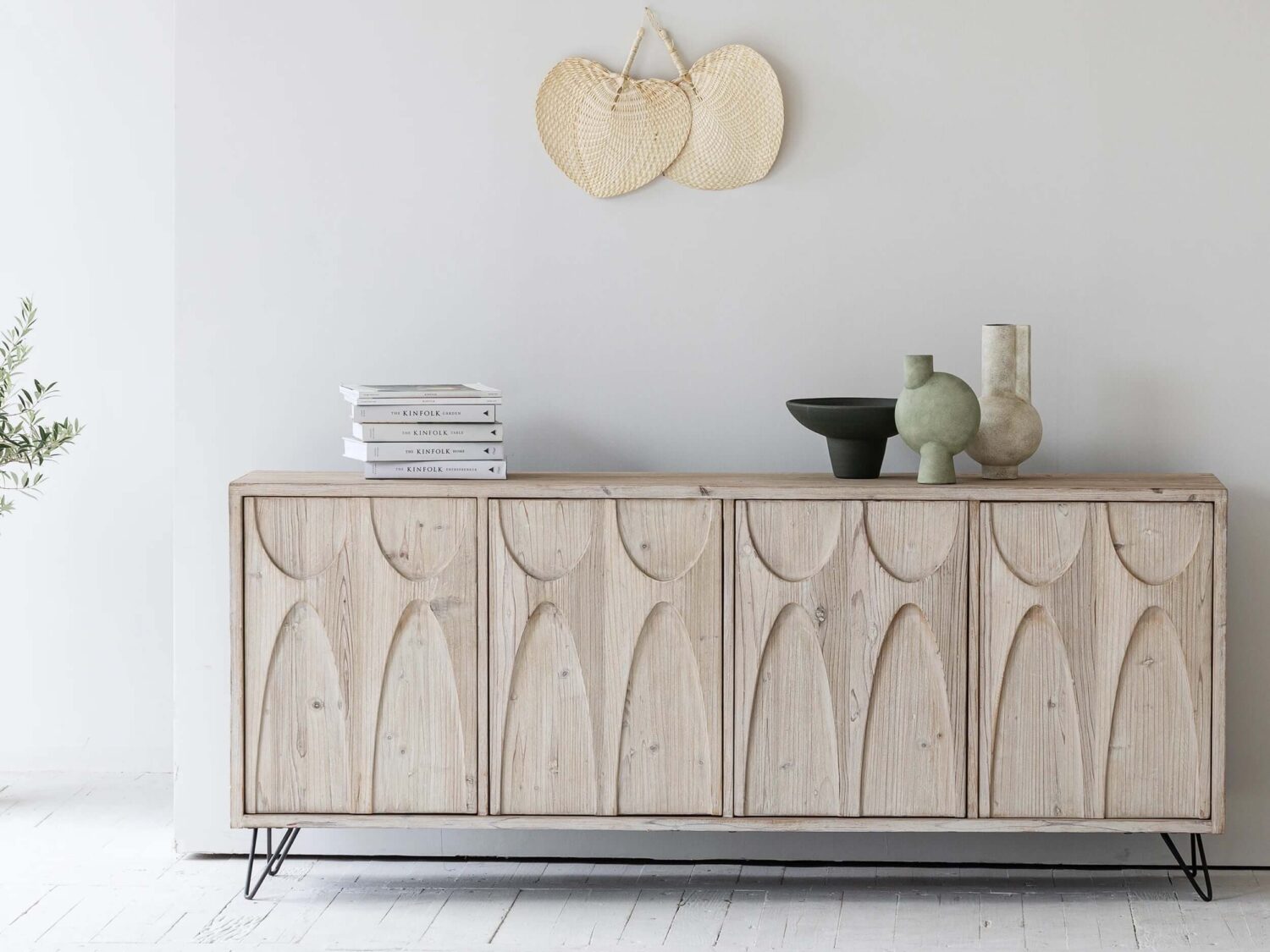 H95ef70406cee4dd8a1fcfd0e0b422d5fj.jpg Chiara pine