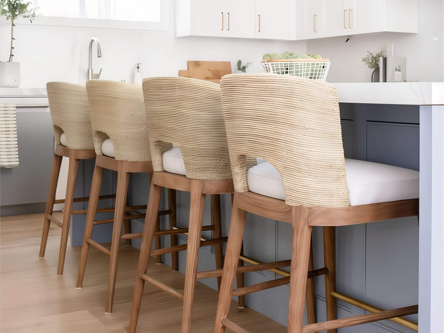 Hac582bc7a60c46419595883dbacbbc39T_LE_upscale_balanced_x2_de1cc3d3-7a78-4cf4-b8c7-ab8985dd5c88.jpg Margot Barstool in