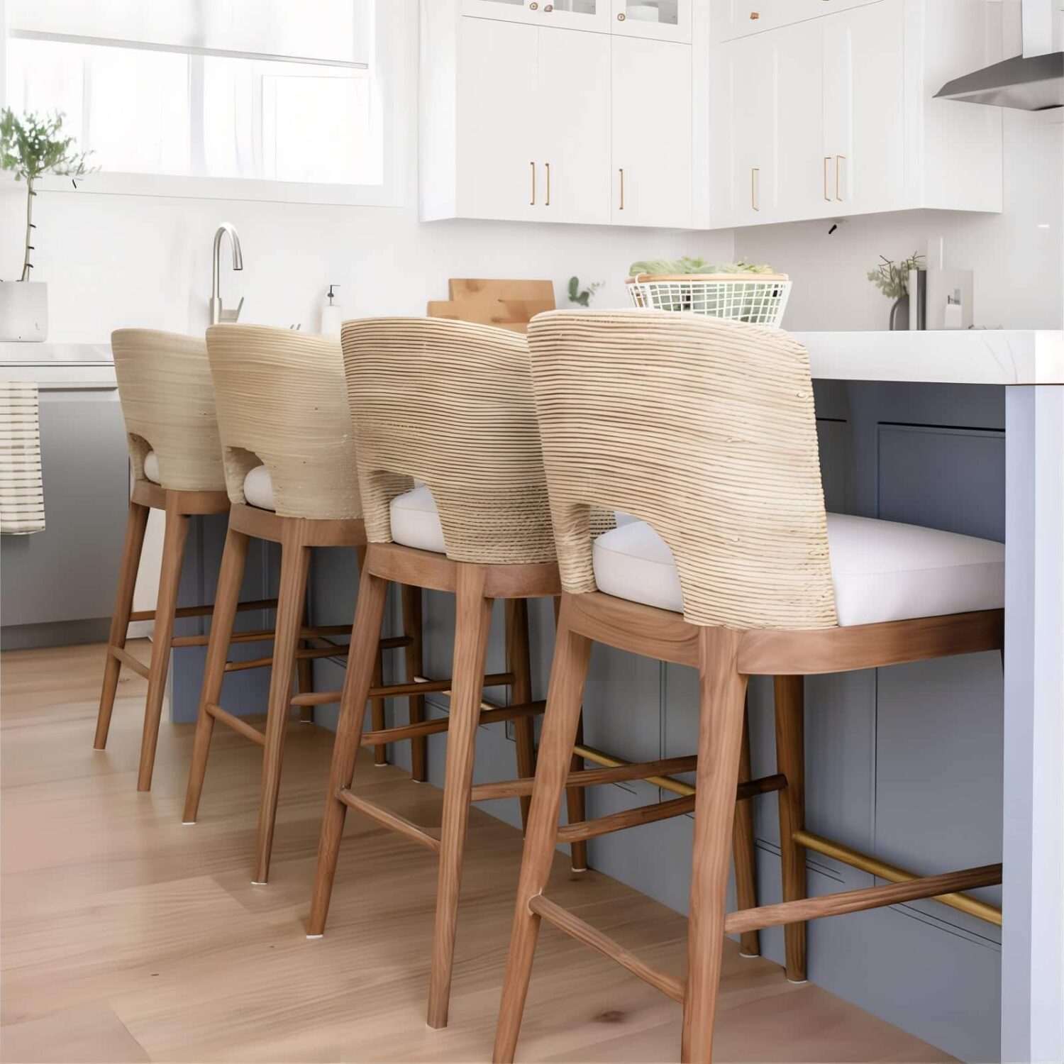 Hac582bc7a60c46419595883dbacbbc39T_LE_upscale_balanced_x2_de1cc3d3-7a78-4cf4-b8c7-ab8985dd5c88.jpg Margot Barstool in