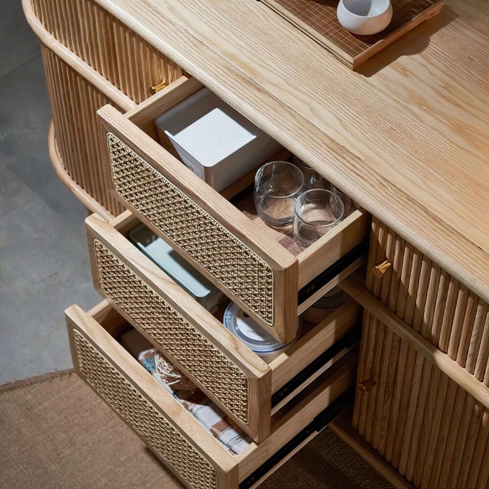 Heb1faa1108884f17ac4cbef694b215d1m_LE_auto_x2_b4d45c30-3636-4d30-90d6-ae64ab77509f.jpg Sergio Cabinet with woven