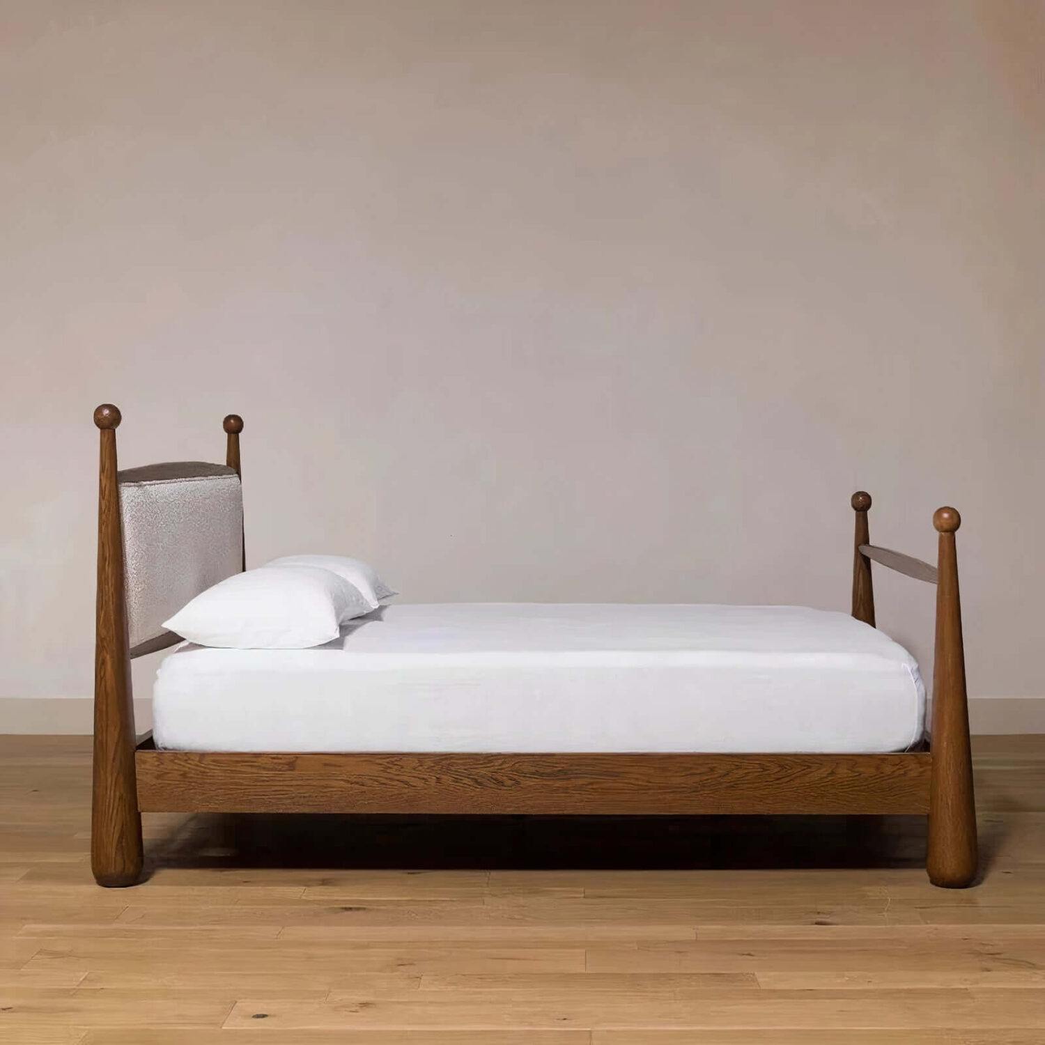 Hede2763ce20d4613acd2c9ff7b55e59bo_auto_x2_7e3b0cd2-10b7-4d5c-b4c8-ebf10c791417.jpg Armando wooden bed with