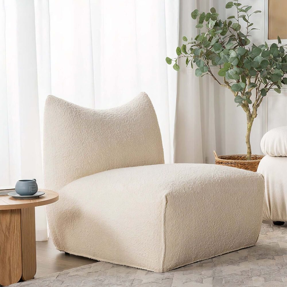 Brielle chair with rounded