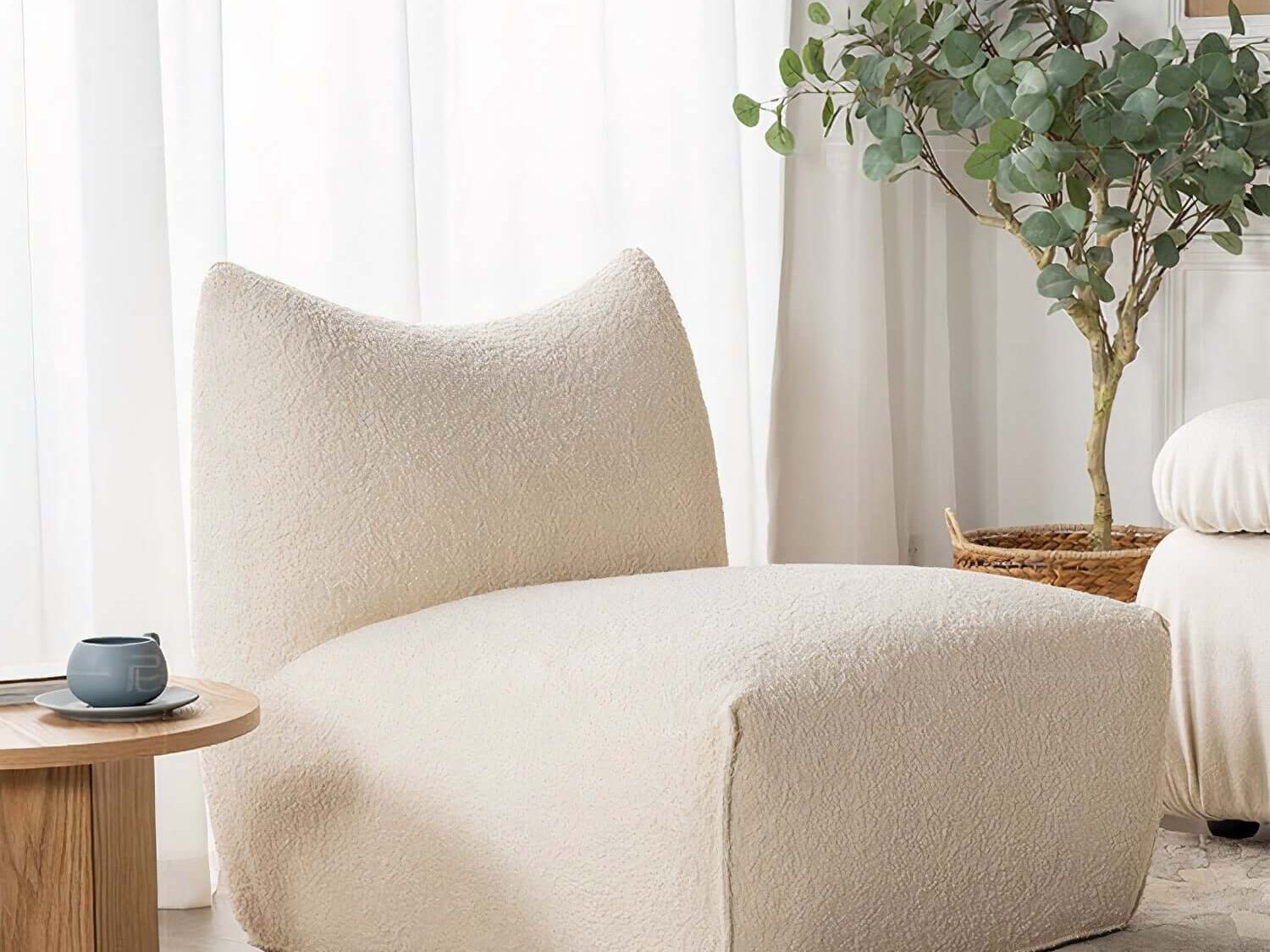 products-H00157c9c2ec240779e3530b6683dc52aL_750x750_auto_x2_b8621d5a-9c38-4edf-aeaf-89daed536a35.jpg Brielle chair with rounded