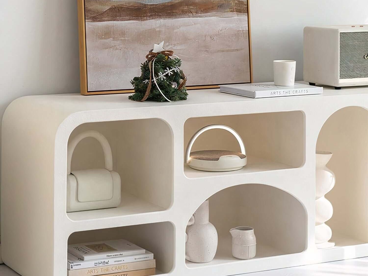 Eliza cabinet with six