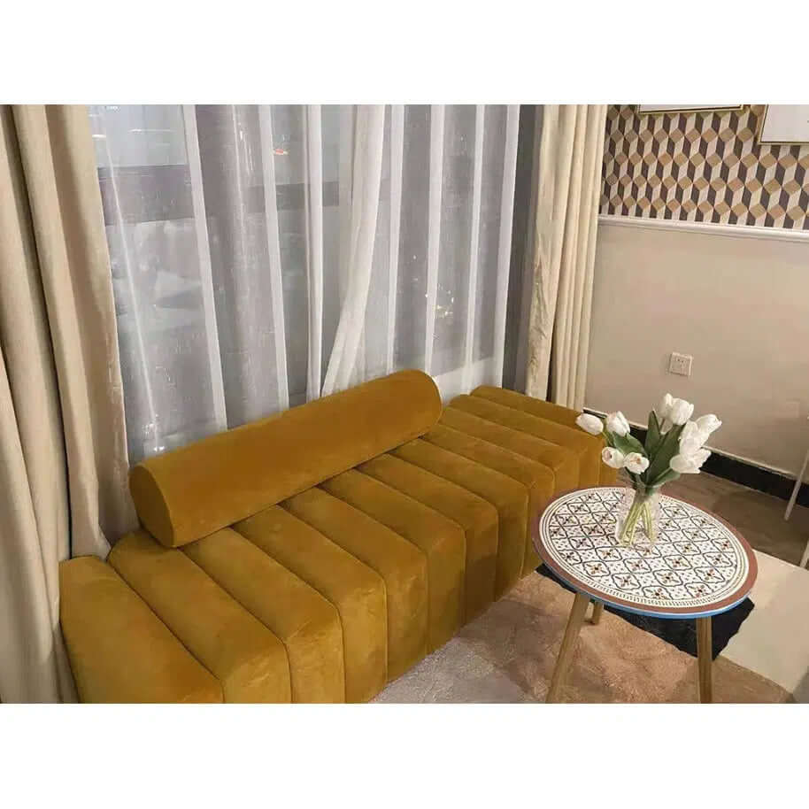 products-image_8f8d110f-213c-4d57-bf39-513d66a9f8c1.jpg Antique rouge Holland sofa with