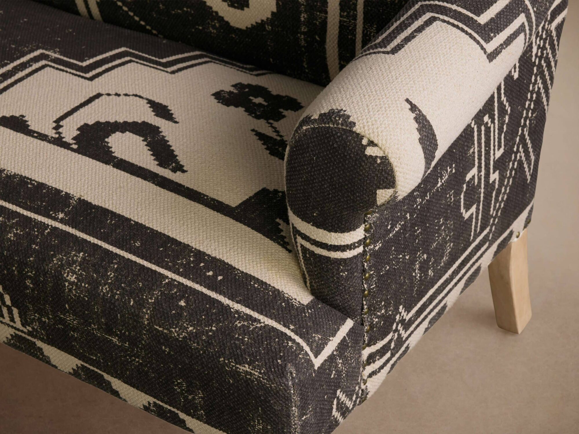 107369SETUAE_QC251202 107369SETUAE QC251202