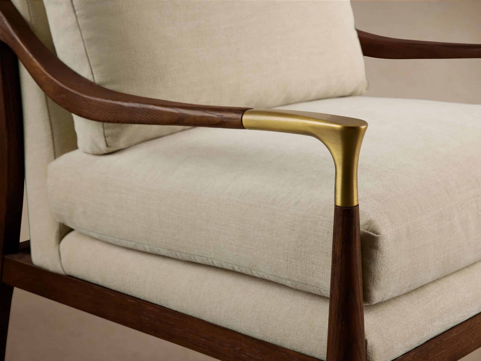 10ARHCHRBC_C251202 10ARHCHRBC C251202