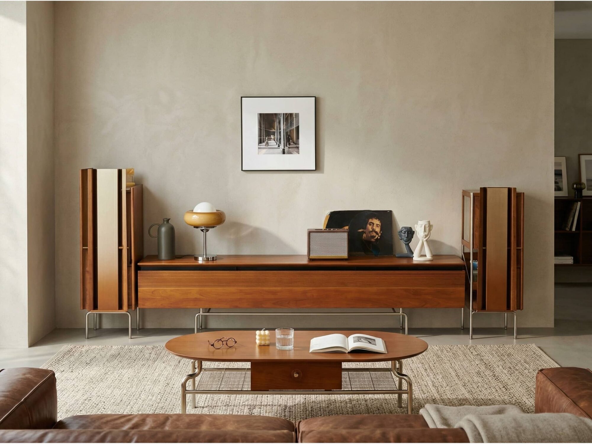 Retro Rectangular Cherry Wood Living Room TV Stand Brown - scene - 相册图 #1 Retro Rectangular Cherry Wood Living Room TV Stand Brown 相册图 #1 scene