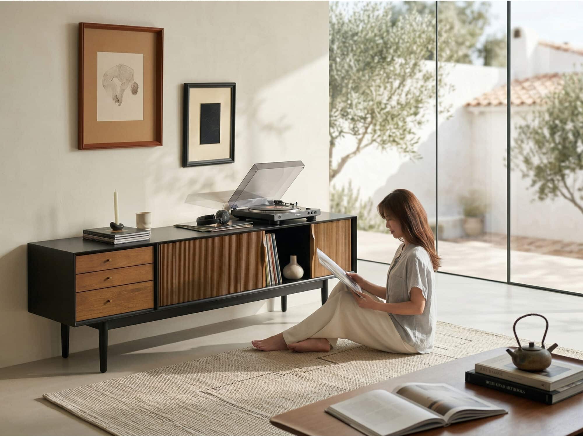 The Retro Walnut TV Stand - scene - 相册图 #3 The Retro Walnut TV Stand 相册图 #3 scene